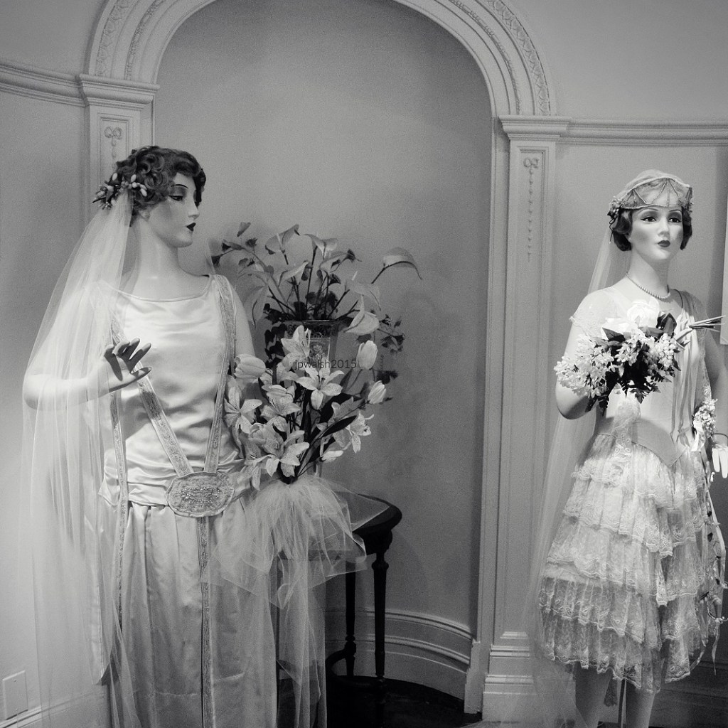 Jazz-Age WEDDING DRESS, 1924 – Fashionable High Skirts and Sleeveless ...